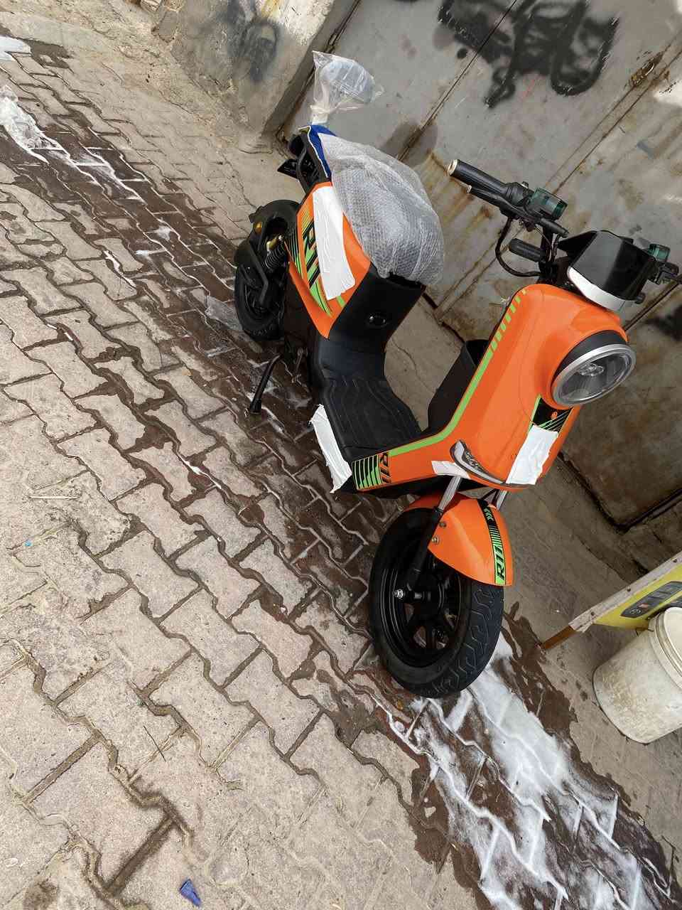 R11ونلي
🔋 بطاريات22
بصمه تشغيل +كارت 
كهربائيات كلهه شغاله
مكاني بصره جزائر ***********
