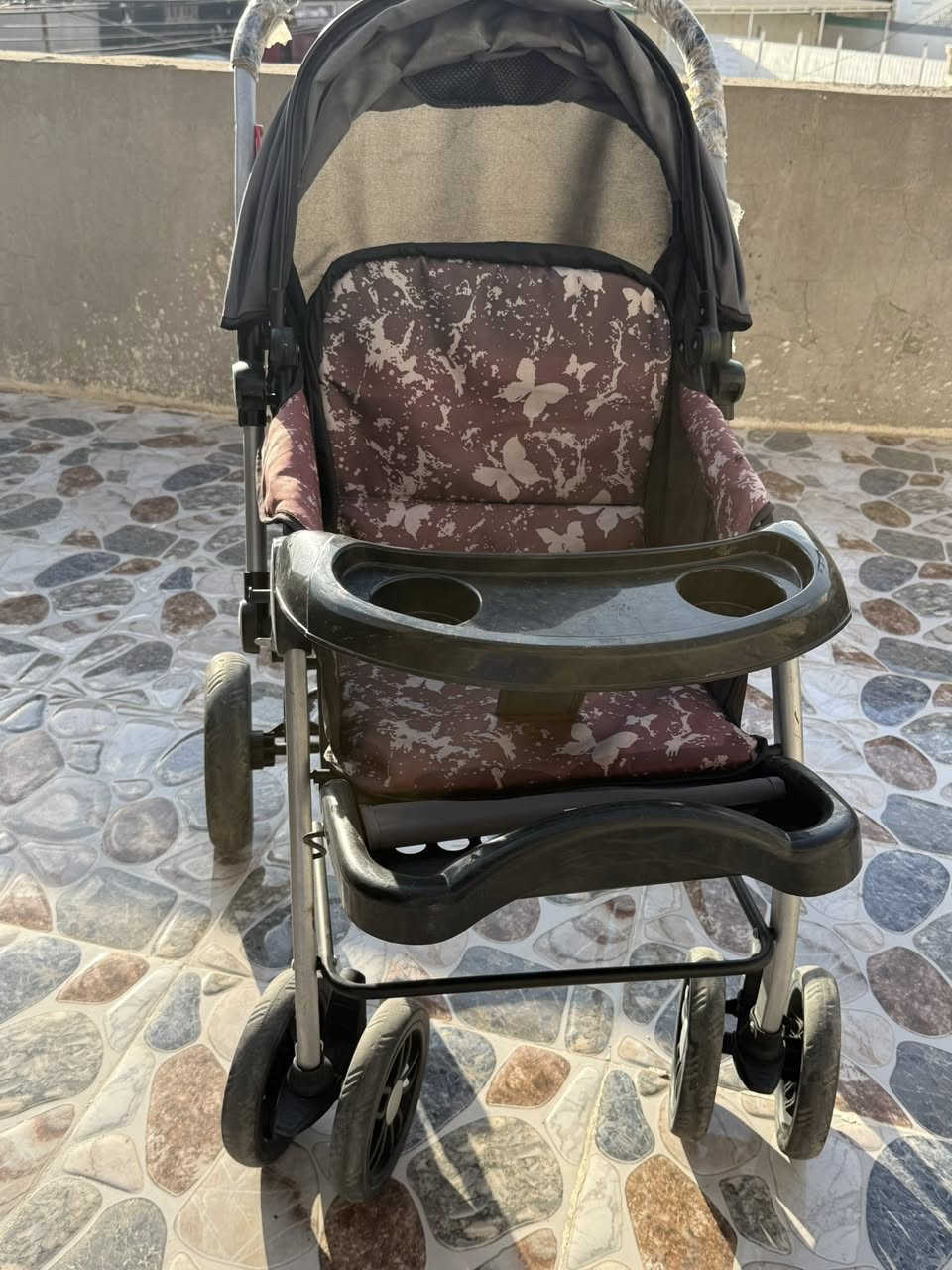 للبيع ٨٠ و مجال قليل. ما بي اي عيب و مستخدم قليل 
***********
