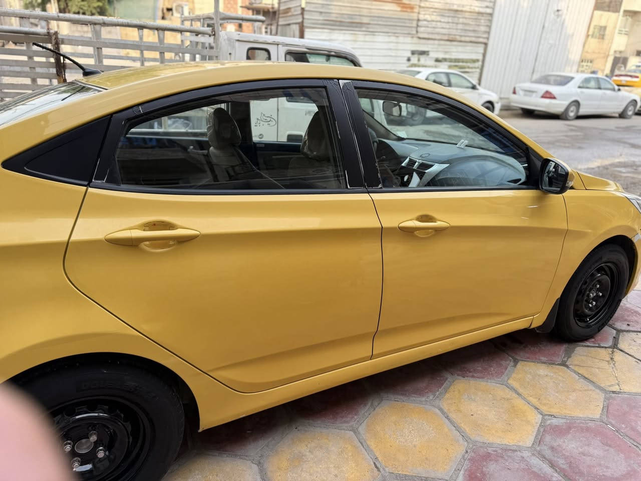 سلام عليكم  اكسنت خليجي موديل 2016  محرك 1600 قطرتين السياره جاهزه وخير من الله كله جديد تخم تاير صدر امامي خلفي كله جديد اي نقص مابيها
ما بيها لا تبديل ولا اي شي

العنوان بغداد مدينه الصدر/***********

السعر 97$
