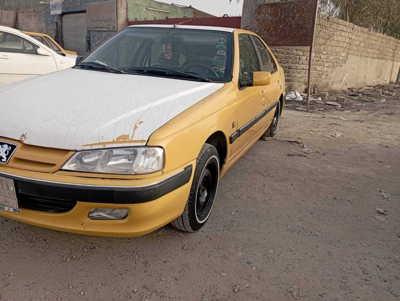 السلام عليكم بيجو موديل 2015 السياره كفاله عامه كير مكينه حداديه بلصندوك تبريد ثلج  السعر 42 المكان حله رقم الهاتف ***********
