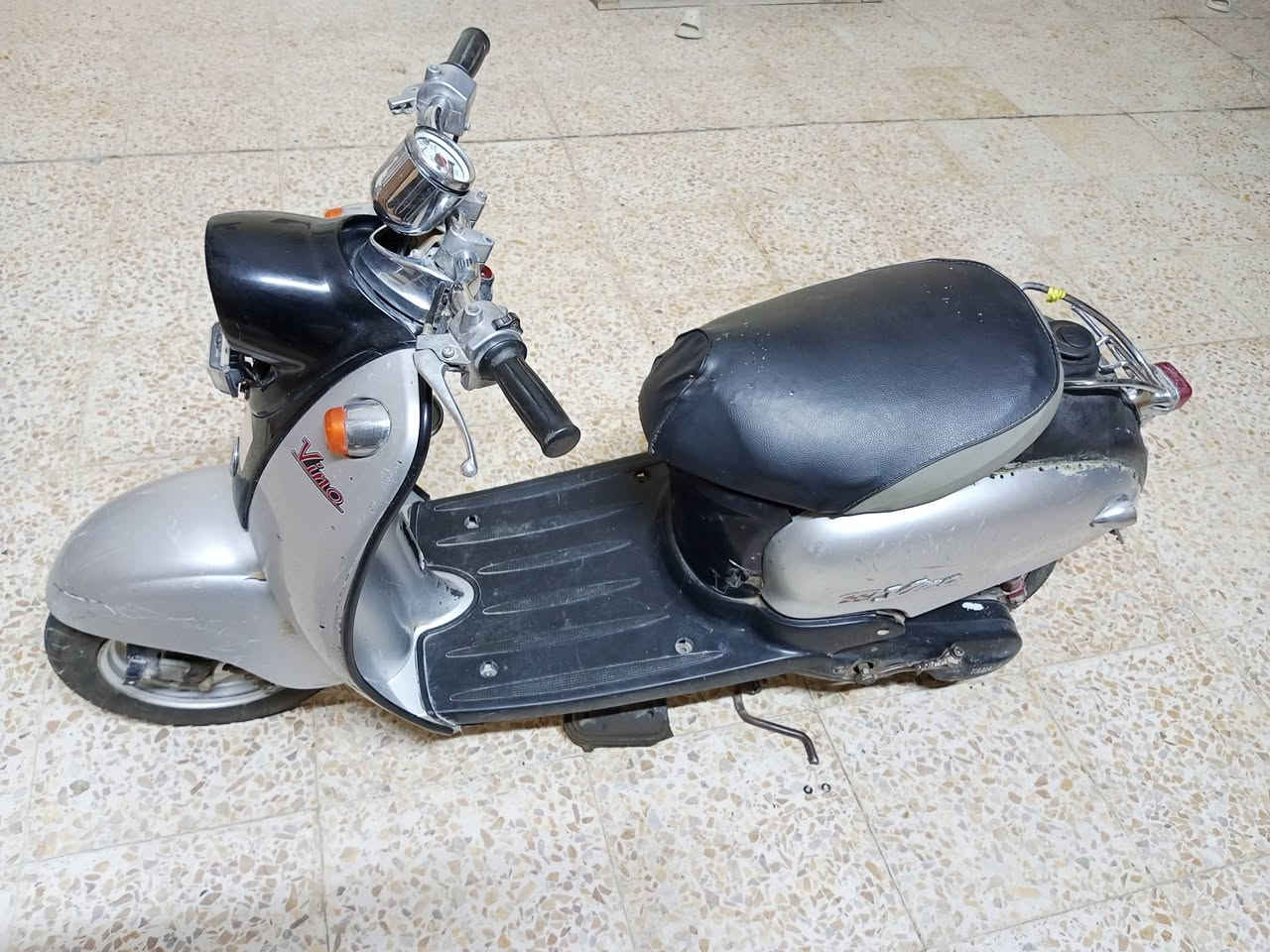 دراجة مصريه مفتوحه بوشه وبستم اصلي سعر 250وبيه مجال( الناصريه مركز) رقم (***********)
