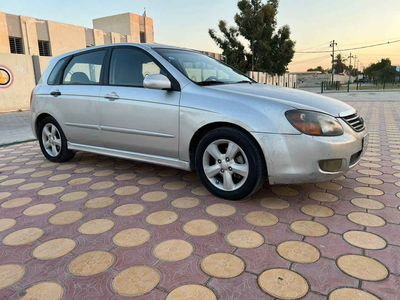 كيا سبكترا 2008 بسمي رقم دولي مكينه 2000 لاتنقيص ولا تبخير حادثه دور الخلفي فقط بدون دواخل بدون تبديل كفاله من تبديل ليبل واحد كير مكينه حداديه كله جديد السعر 70 وبيه مجال بسيط ***********
