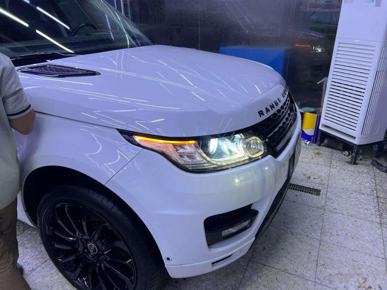 السلام عليكم اخوان للبيع
رانج روفر سبورت كفاله عامة.  2014
جاهزة وحلوة. 
رقم جديد هزة جديدة. 
معروفة مواصفاتها
السعر ٢٥٠ 
مكاني بغداد 
***********
