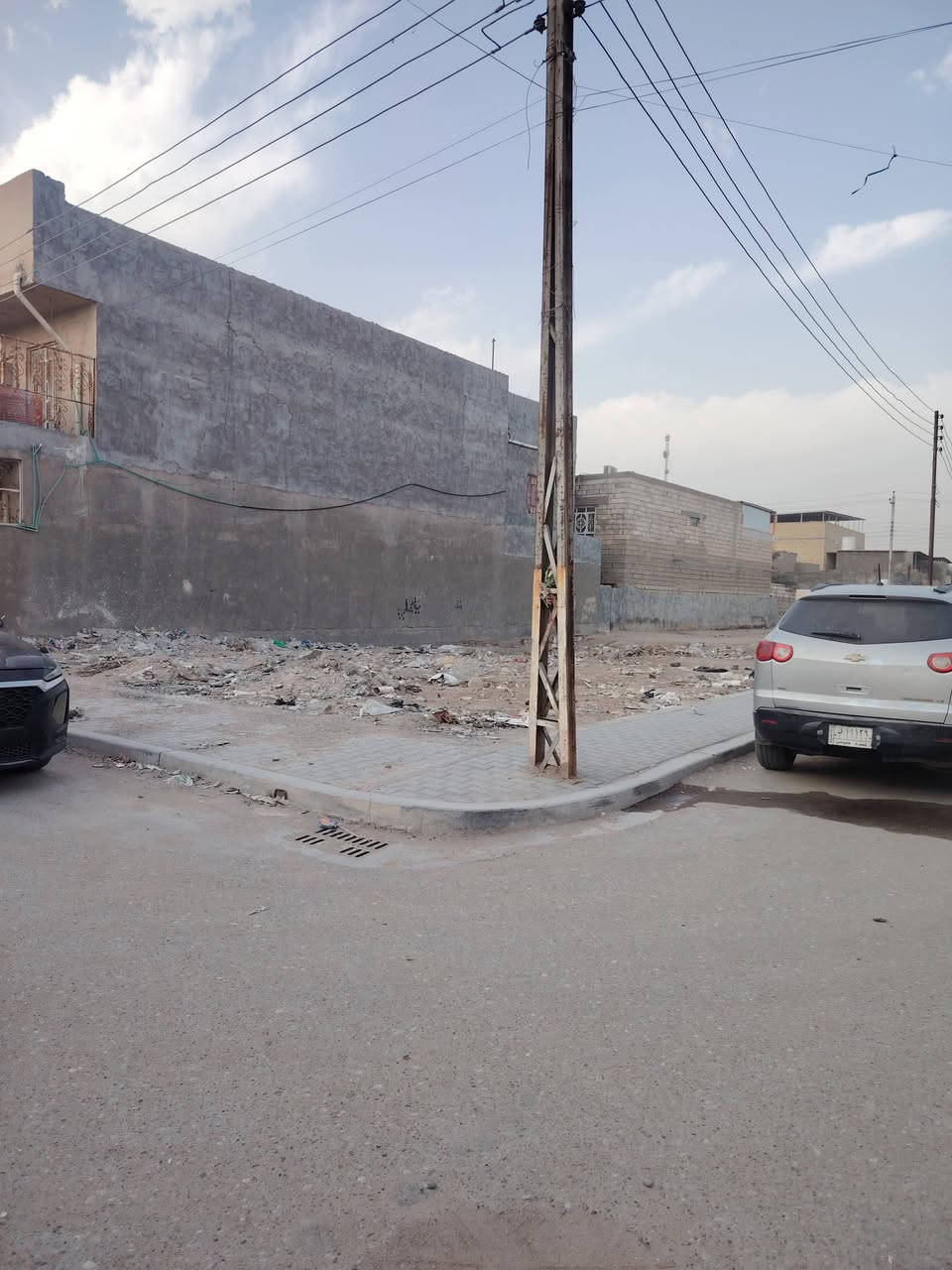 ياالله يتوفر قطعه ارض طابو صرف عرصه تحويل بأسم المشتري مساحة #150متر
العنوان البصره ابي الخصيب السبيليات الغربيه
قرب تقاطع حي العسكري 
#عله شارع تبليط 10 متر
ركن عله شارعين ١٠ متر
واجهه ١٢ ونص
ونزال ١٢
السعر المطلوب ٦٥ مليون قابل للتفاوض 
للستفسار اكثر اتصال ***********
نستقبل جميع العروض العقاريه
