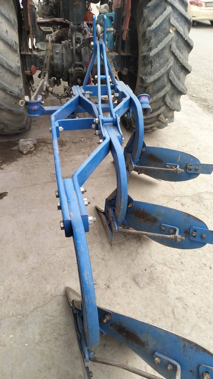 ئەم سێگاسنە مەچەکە بۆ فرۆشتن لەچەمچەماڵە پاکوو بێ عیبە ژمارەی خاوەنی( ***********)سعری 11$گڵایه
(***********)
