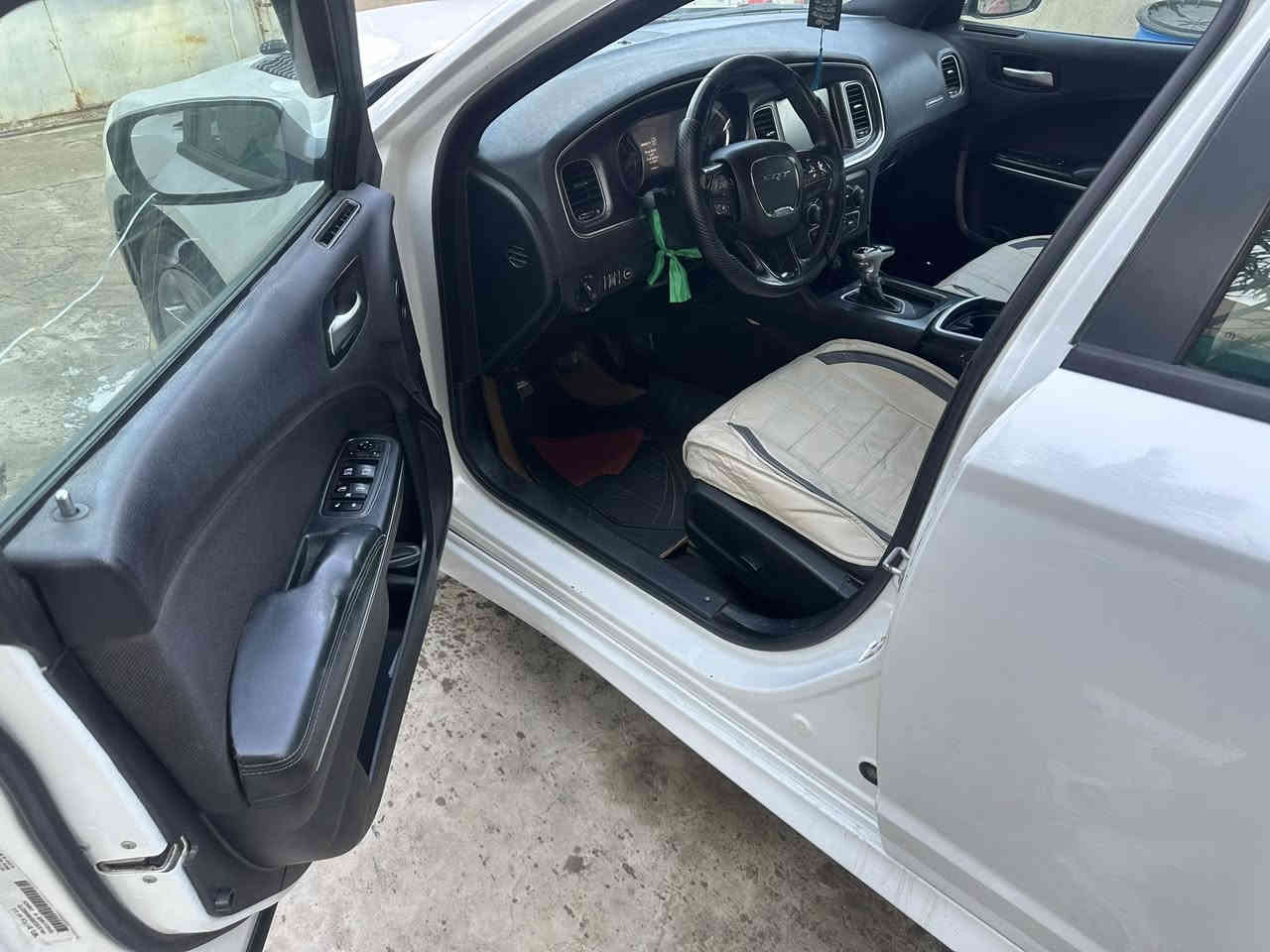 يالله السلام عليكم جارجر مديل 2020/مسجله 2022حره تحويل مباشر مواصفاتSXT تشغيل شاشه حساس كامره كت كامل SRTويل 18 مع تخم تاير تبريد لايت زنون جاهزه ماشيه 118 ميل السعر 170 وبيه مجال لشراي صور السونار بل منشور لا شاصي ولا لغد مكاني بصره قرنه بني منصور للستفسار ***********
