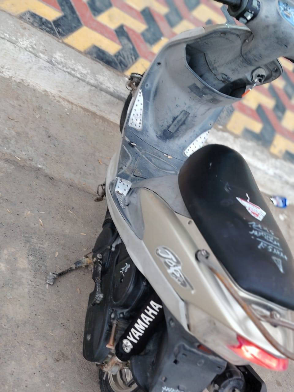 سلام عليكم دراجه ماكس منغولي للبيع دراجه مكفوله بوشه 49بلاد دراجه مال رمبه صايرلها 6شهرمن نازله وراق بسمي دراجه بيها وياله نجمه وصالنصه رياضي FMوهورنات سيدان زوج سعر دراجه ب800وبيها مجال مكان ميسان رقم الهاتف ***********الاستفسار فقط نتصال
