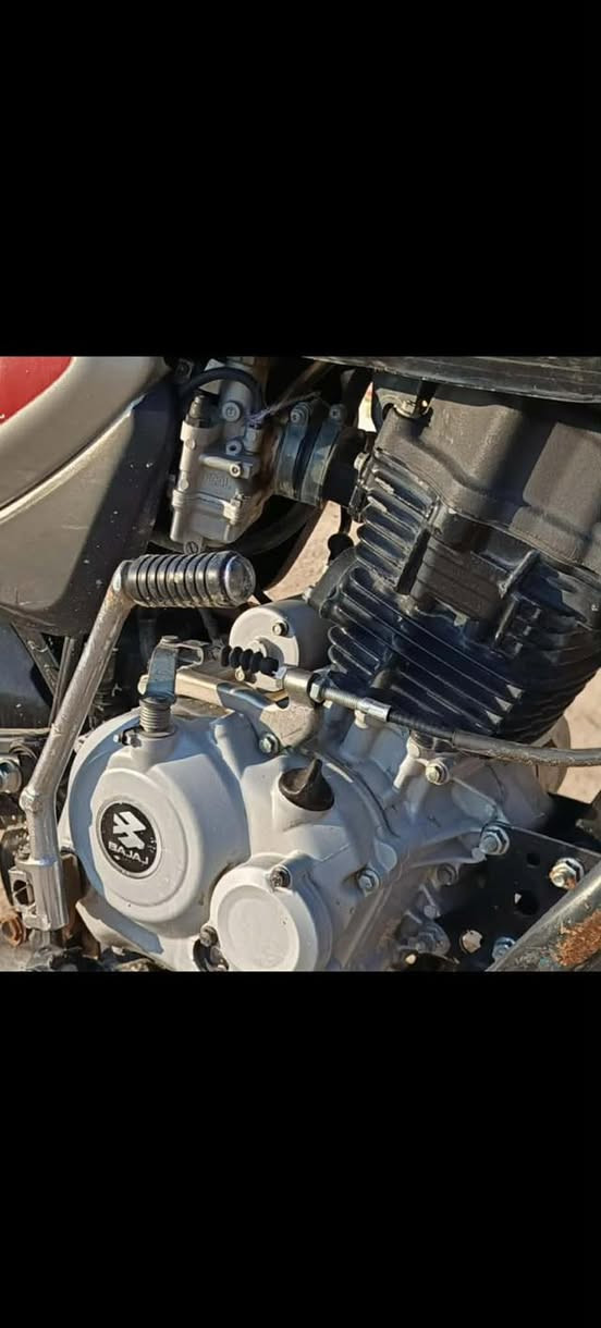 السلام عليكم دراجه بوكسر جبلي  مديل 2022 مكينه ما مفتوحه دراجه بيه فقط لاستيك ولف دراجه جاهزه تايرات جدد مكاني 
سعره (1150 ) بيه مجال حك الجيه النهروان رقمي ***********
