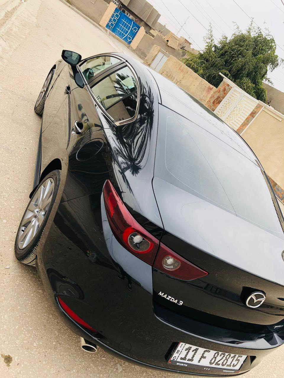 السلام عليكم
(  بيع او مراوس حسب القناعه  )
        ياباني اصل
‏ MAZDA 3 ( SKYACTIV G )
الموديل  2023
مكينه SKYACTIV )2500 )المرغوب بدون تيربو
عداد الممشى  30 
لون  اسود 
رقم بغداد باسمي تحويل ثاني يوم 
سنويه لغاية 2030
فول مواصفات   ((  فئه بريميوم   ))
نضام وضعيه قياده سبورت 
عداد ديجيتال
دبل كزوز اكتف
نضام اوتو هولد بريك
هاند بريك بصمه 
ماوس تحكم شاشه يم الكير
بصمه تشغيل
فتحه سلايت روف
سستم سماعات 
دخول ذكي 
خاصيه القفل التلقائي 
مقاعد جلد 
مقاعد تدفئه 
تحكم مقاعد كهرباء 
اشاير مري
مري قلابه على بك
نقاط عمياء 
مانع تصادم 
مانع تزحلق 
رادارات محيطي امامي وجانبي وخلفي 360
تحكم ستيرن جهتين
تبريد شاشه لمس منفصل للسائق والراكب
مثبت سرعه 
ربط على السياره الأمامية 
جام اوتو امامي خلفي 
حساس عند الجتياز وجرس
نضام الايت اوتو 
لايت امامي لد زنون مع لد نهاري بلادي ياباني
الإضائه الداخليه لد زنون
بك لايت لد
ويل بلاك حجم 18

حادث امريكا 
جاملغ امامي مبدل 
وكلش قليل من البنيد 
باب السائق بارد ع وضعيه مال امريكا موضح بلصور
رقم الهاتف *********** _ ***********
                    السعر  ( 170 )
