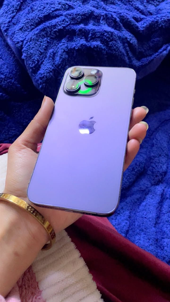 سلام عليكم 14برو ماكس شرق اوسط ماستر مادخل تصليح بطاريه 84الذكره 256لموبيل كله شغال فقط هاي النقطه بي البقي مكفول سعره 725وبي مجال ملحقات شاحنه وكيبل بغداد مدينه الصدر ***********او مروس بالتره 24
