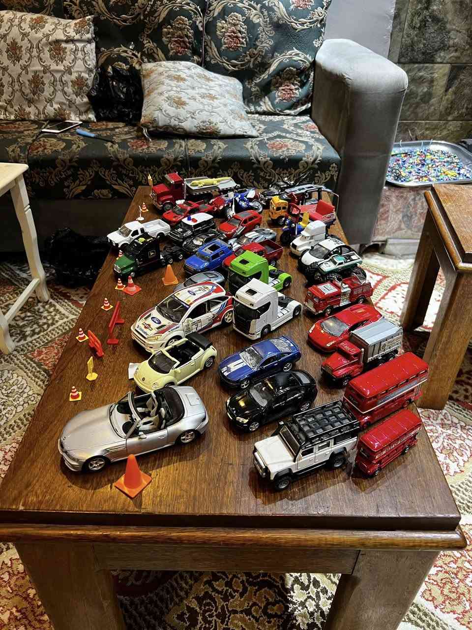 سيارات حديد كولهن بيهن صيني وبيهن يطالي مشكل 33 سياره  يدفع سعر بيهن بل عافيه ت مكاني بغداد ***********
