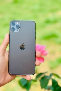 آيفون ١١ برو ماكس • ٦٤ • بطارية ٩٥
