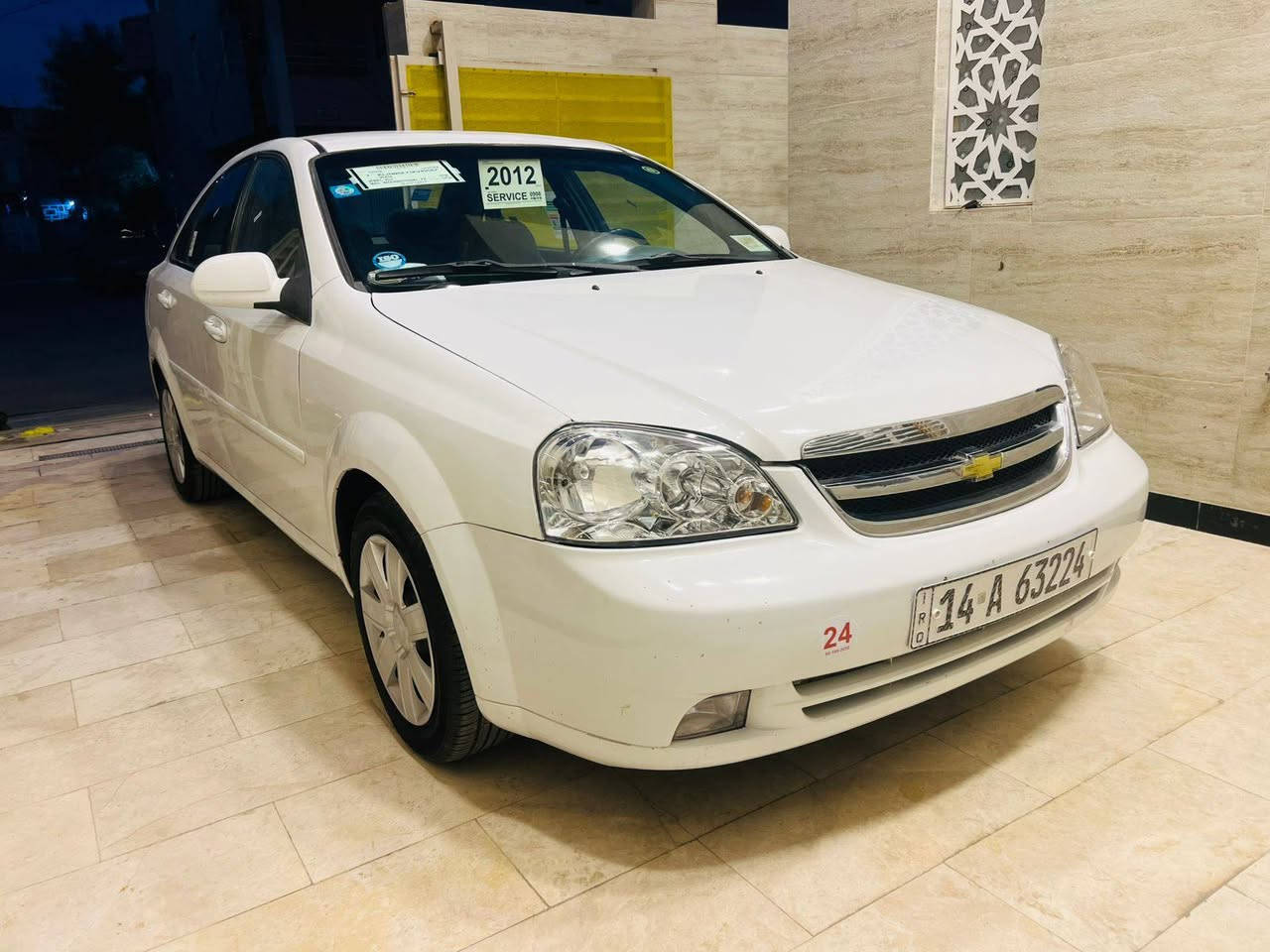 ‏سلام عليكم اوب ترى مو موديل 2012 رقم بصره رقم الجديد تحويل مباشر السياره بيه صبغ قطعتين والباقي كفاله حداديه تخم تاير مكينه كلهه جاهز السياره اي نقص مابيه كلش جديده 
مكان السياره ذي قار مركز 
السعر 78 بيه مجال 
‏الاستفسار  عل رقم ***********
