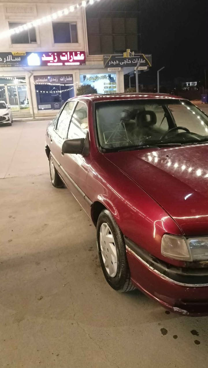 ئۆپڵ ڤیکترا  مۆدێل 1992     ڕەنگ مارۆنی    مەکینە 20  ی گێڕ عادی   چوار تایەوویلی لۆکی لەژێرایە     سەنەوی دوو مانگە بەسەر چووە     لێدراوی نیە  ڕزیوی نیە    بڕاوەو تەحویل و غرامە  بەشەرت     سعری 38 گەلاو معامەلەیەکی برایانە      ***********   ***********  وەتس ئەپ وڤایبەر لەسەر کۆڕەکە السليمانية, العراق
