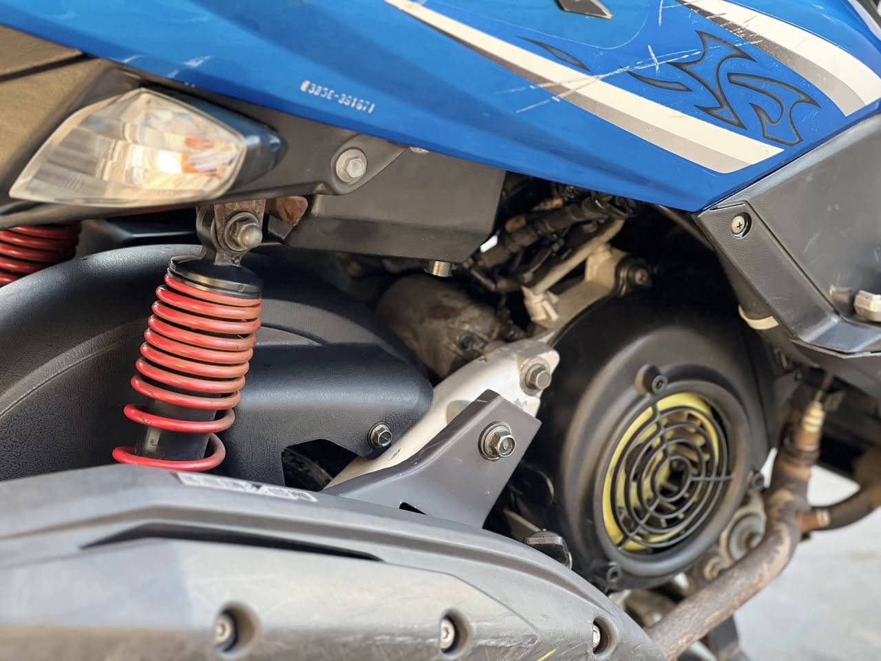 #جيتي ار وكاله ختم واحد وكفاله عامه 
شاشه ٣الوان بكلايت لد احمر صالصنه مشيفه
مكفوله كفاله عامه ضمانك سنه اذا مفتوحه ترجع الدراجه خير من الله نص نكره دراجه مال جناي وحيل معتني بيها بانزين كوله محسن دهن وفلتر شوته كل 15يوم ابدله 

مكان الدراجة بغداد البلديات
متواجد وتساب او الاتصال ***********
