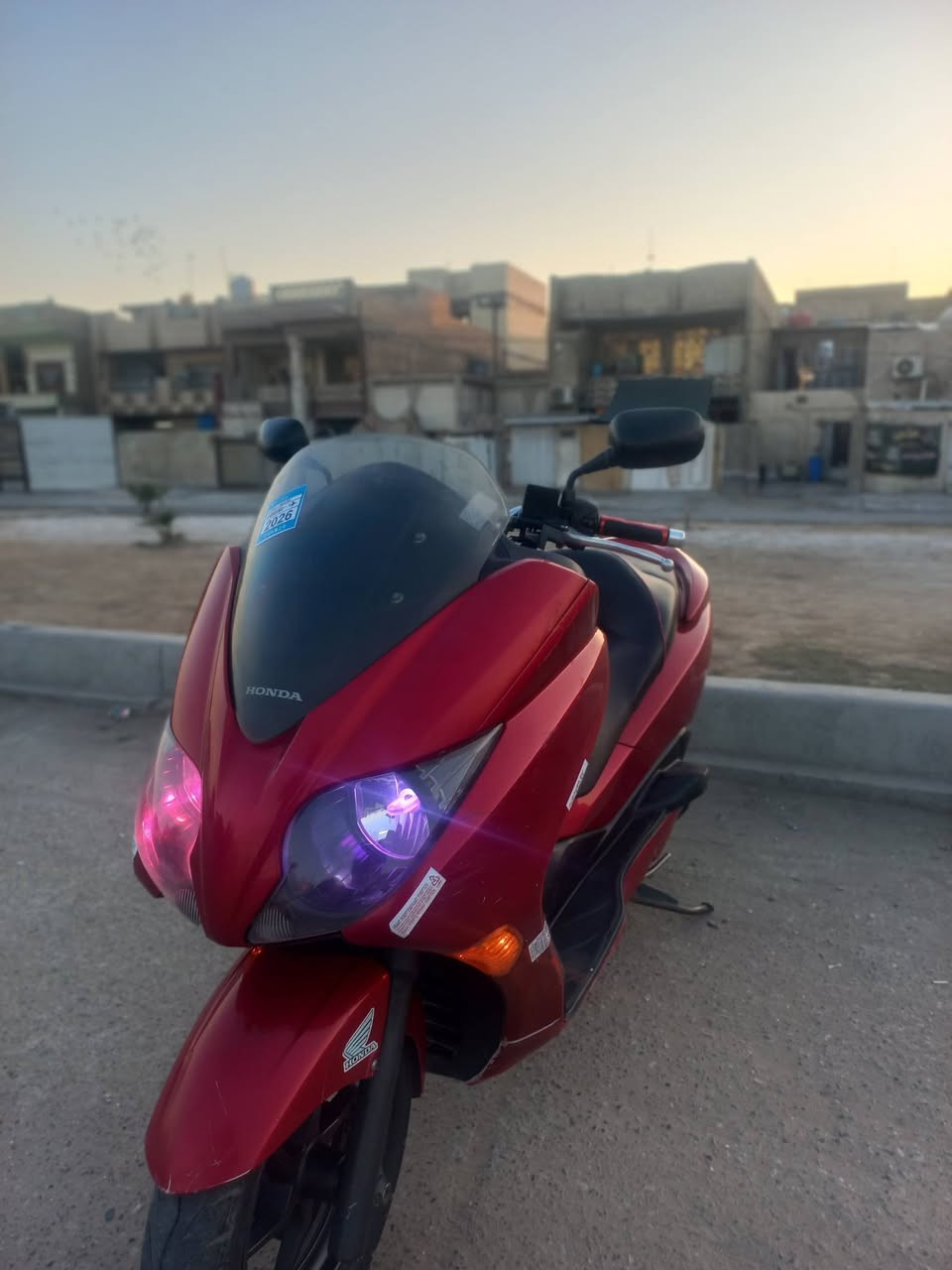 السلام عليكم دراجه فورزا 0,10 إس سفن
 كرستال ٧كير ٤تحويلات
 مكينه كلجات لوك شرط برغي مامفتوح بيهه 
كهربائيات كيجات كله شغاله 
شلعه معدل فول ترايك رمبه 
سماعات بلوتوث دمام السعر مليون ونص 
مكاني بغداد حي النصر 
***********
