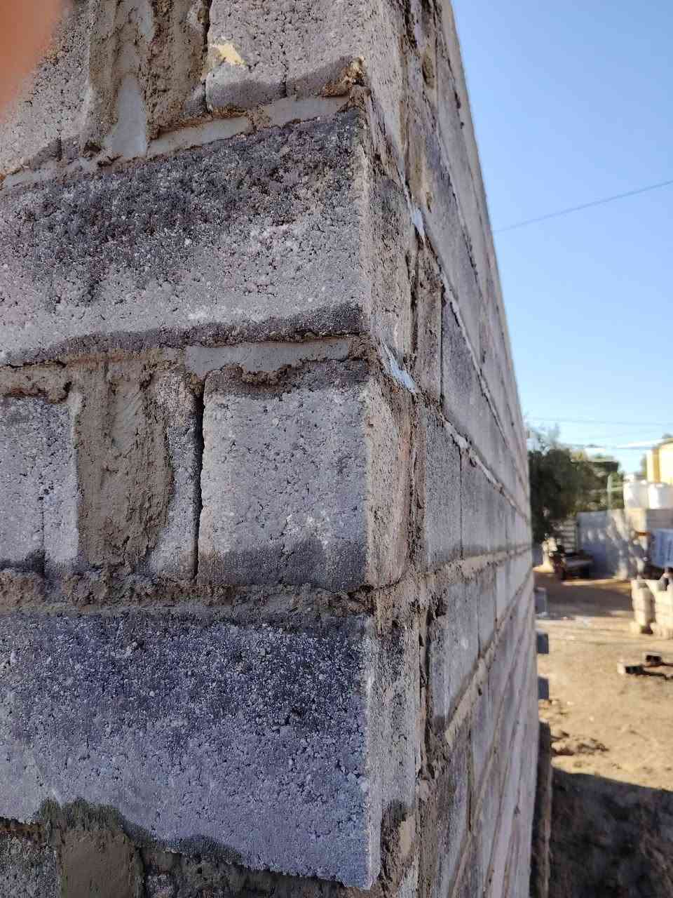 سلام عليكم خلفات بناء بلوك فرمستون شغل درجة اولى والالتزام بالمواعيد كربلاء واتساب ***********

