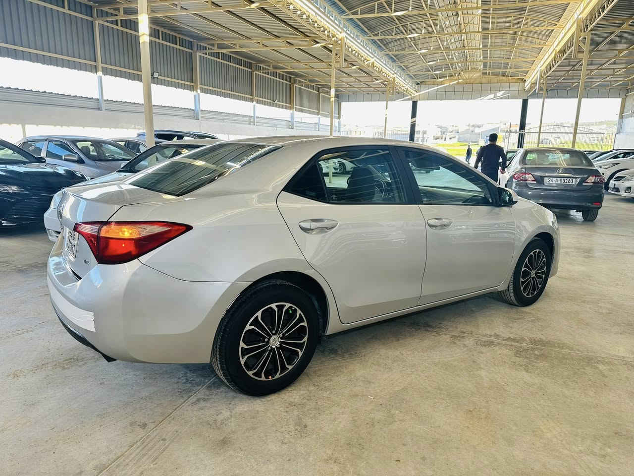 تويوتا كرولا موديل2018 كير توماتيك  وارد امريكي. رقم و سنه ويه هزه جديد لي 2029بي كوبون بانزين موصل  سياره بوليند صبغ بدون دواخل  شواصي كبس كير و محرك مامفتوح شرط  تايات جديد عنوان دهوك قضاء بردرش معرض الاصدقاء. رقم موبايل ***********
