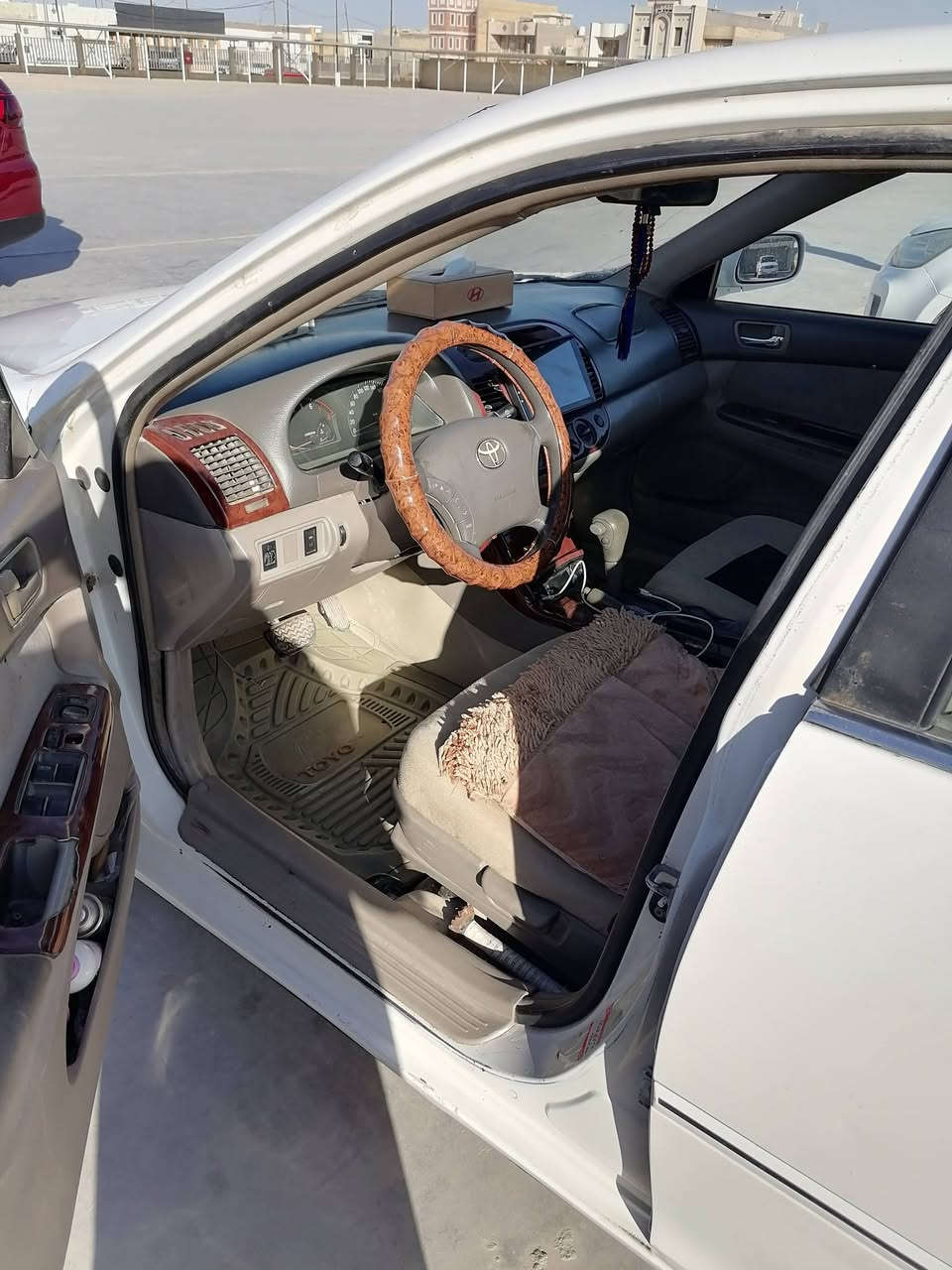 كامري المكان واسط موديل 2006خليجي سعر 80وبيه مجال حك الجيه ابو مصطفى ***********
