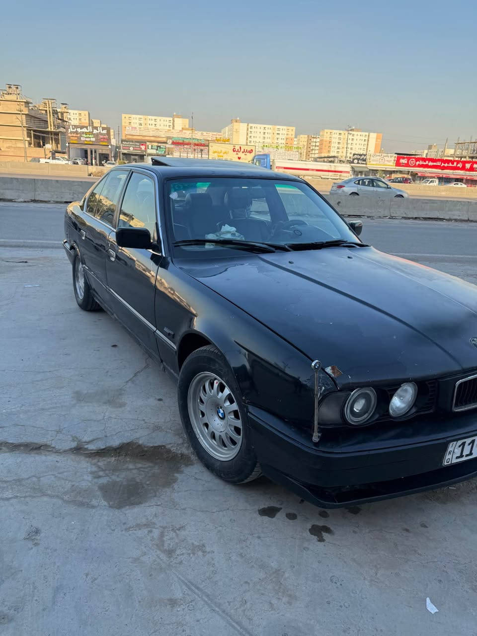 السلام عليكم 
 BMW
بي ام 535 مفتوح موديل 1991
رقم بغداد جديد باسمي 
تخم تاير 
باتري جديد
كير مكينه مكفول 
السعر47 وبيه مجال حك جيه 
سياره بيها معجون ب البنيد 
صبغته يرادله ترتيب

رقمي ***********
مكاني بغداد ناحيه الوحده
