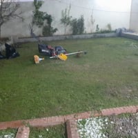 لايزال مستمرين في ترتيب الحدائق يوجد لدينا (قص ثيل)(قص الادغال)(تقليم ...