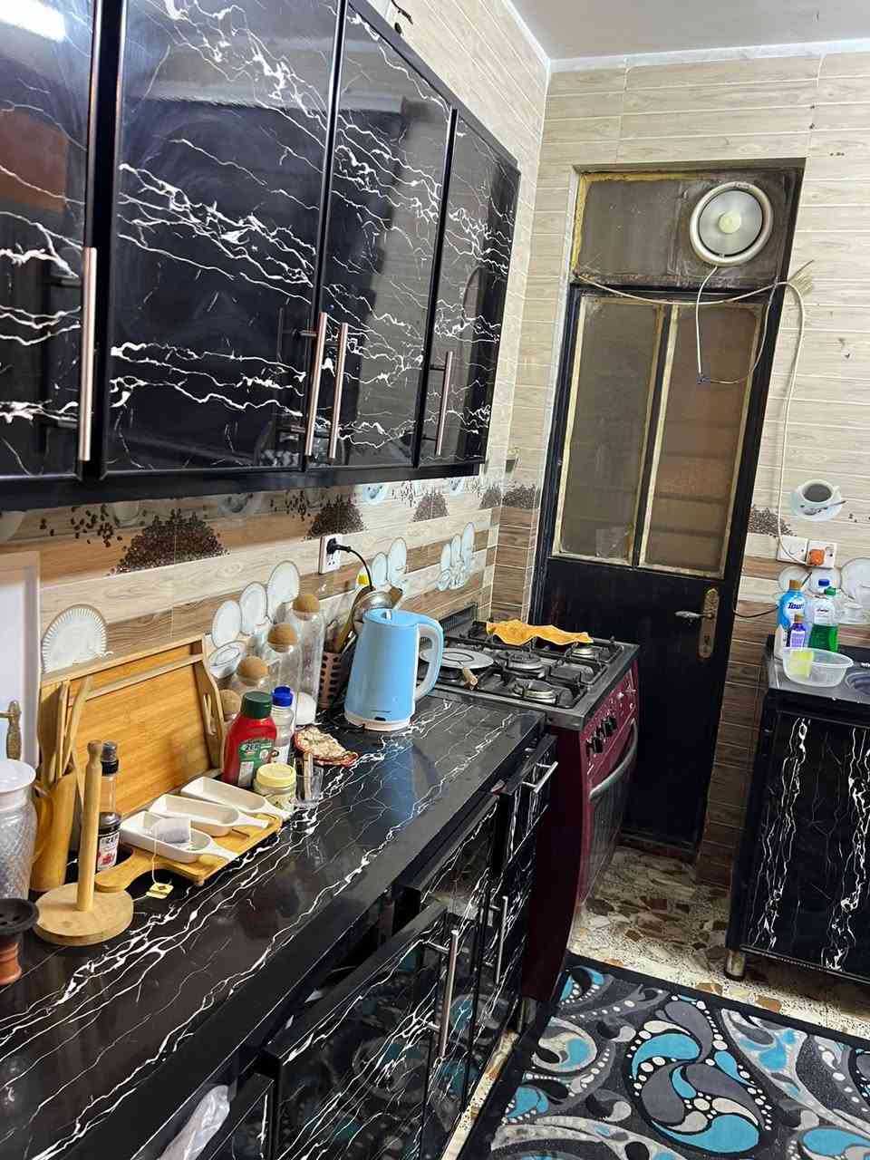 للبيع غراض شقه متكامله شرط لي حب يشتري كلهن حتا طباخ غساله كونتر غرفه نوم كول معروض‭+964 771 718 9887‬
عنوان زيونه

