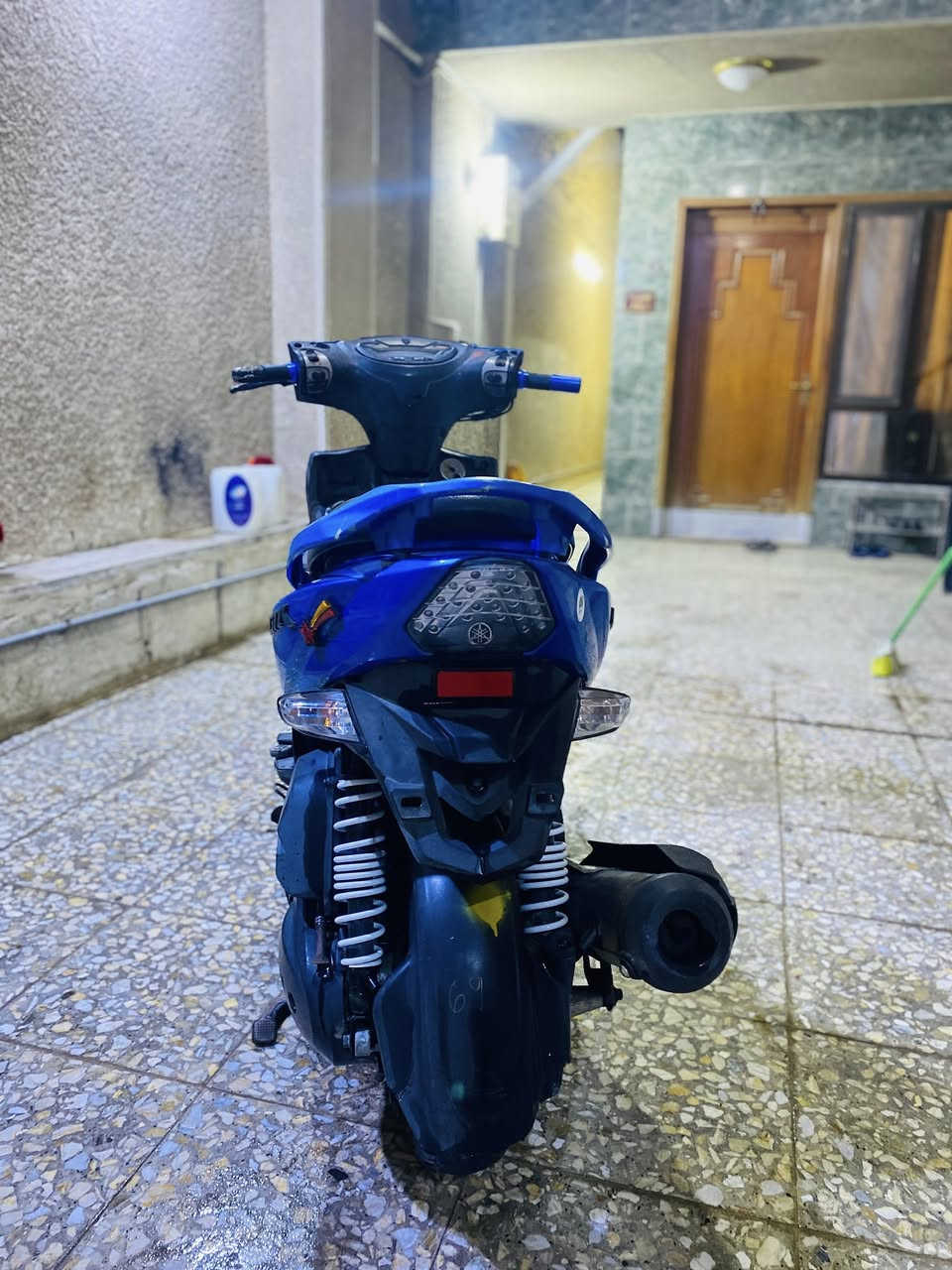 سلام عليكم
للبيع جي تي ار موديل 2010 لون بحري 
دراجه كلهة بلاديه مامفتوحه تجيب فيتر وتجي تفحص 
ودراجه مولحه وأحلى من صور ولله 
مكاني الامين الثانيه سعر مليون و100 وبيهة مجال 
البياعه شرايه متفيدكم لحد يكسر بيهة دراجه كلش نضيفه شوفت عينكم تجي تاخذهة من باب البيت 
*********** بي واتساب
