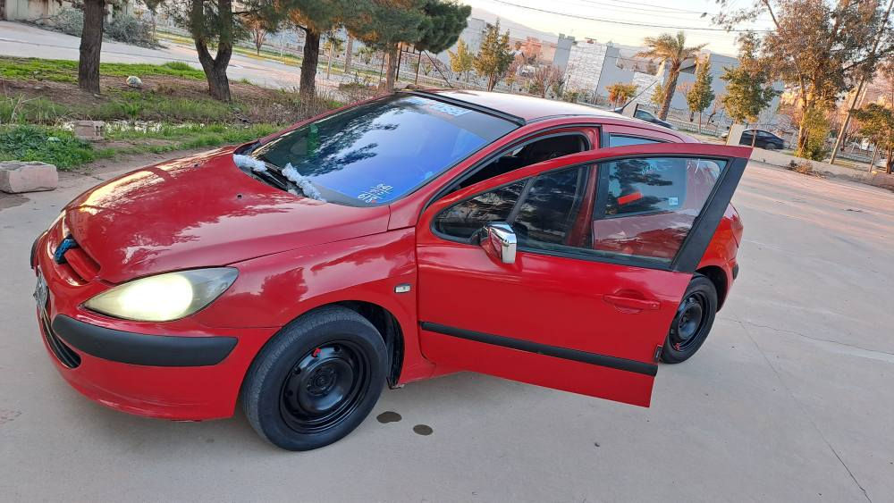 بەناوی خودا 
بیجۆ  307 فەڕەنسی 
مۆدیل 2005   ئــاڕم پلاستیک
سەنەوی و وەکالەو پاکانە 
گێڕ تۆماتیک 4 پستن مەکینە و گێڕ بیلادی  بەشەرتی فەحس و کۆمپیتەر  
*********** ژ.م ڤایبەر 
جام کارەبایی  
فۆڕمیکا ڕەساسی بیلادی
تۆماتیک و تەبرید 
مەرکەزی و دو سویچ و دو کۆنتڕۆل
تایەو پاتری نوێ 
دەعم و لێدراو و بڕاوەو وەرگەڕاو و موس بەشەرتی فەحس و سۆنەر
قنجی پێوە نیە
زۆر توند و تۆڵە 
نرخی 43  و معامەلەکی برایانە كويسينجاك, أربيل
