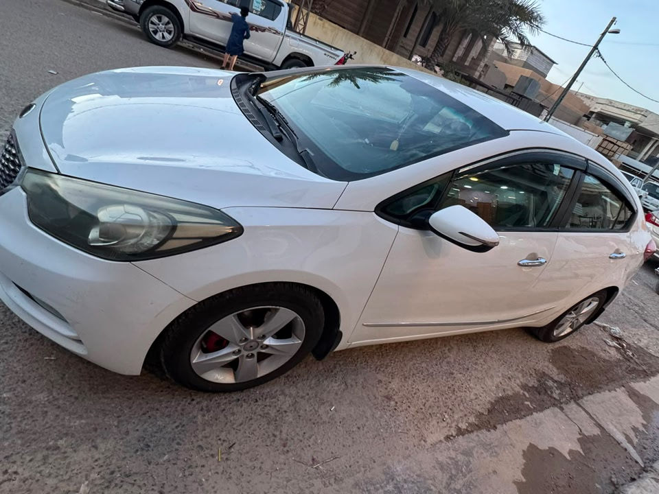 سلام عليكم شباب
🚗كيا سيراتو 2014 خليجي 

🅿️تحكم ستيرن تبريد قطعتين 

اشاير بالمري 🪞حساس خلفي 

تبريد ثلج ❄️ تدفئه 🔥 محرك سليم ♾️

كير سليم 🛞تخم تاير ويلكب 

ضرر باب السائق فقط 

السياره جاهزه من كلشي مبيه اي نقص 

💵السعر 108

للاستفسار ***********

