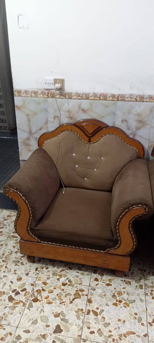 تخم عدد 2 الجوزي 8 مقاعد كلش نضيف صاج ثقيل والرصاصي 5 مقاعد هم يرادلة فقط تنضيف اثنينهن ب200 قفل مكان مدينة الصدر


**إذا كنت صاحب هذا الإعلان وتريد حذفه لأي سبب، رجاءا أرسل رسالة إلى الدعم الفني**