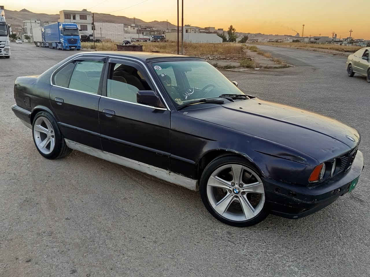 BMW     مۆدێل     92    مە کینە  20  دجتاڵ

سە نە وی     ئە سڵی     لە گە ڵایە     بە شە رت

گێڕعادی  گێڕ  و مه کینە و کارە بای  بە شە رت

کامل گێچ و گە رمی و هە مو گیانی  ئیشە کات

پێشو  پشتی   تازە  داگیراوە   زۆرتندو  تۆڵە 

4   تایەو   یلی  هامان   18   لە ژێرایە زۆرجایزە

بە شە رتی  بڕاوە و  موس  پێشو پشتی کە پسە

ماڵی  دۆستە  ئە گزۆز  سپۆرت    بۆ  بە سراوە

ماشٲڵڵە  لە قوە تی   خۆی     بێزارە  زۆر  جایزە

نرخ   20  گە ڵا و مە عامە لە  ***********

ئاڵو   گۆڕیش  ئە کە م  ناونیشان    سلێمانی
