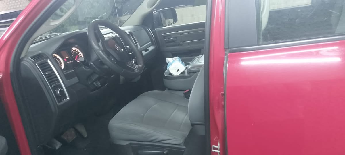 السلام عليكم من رخصت الادمن 
دوج رام للبيع موديل 2018صور الحادث باب قصير والبدي طويل محركة 3600 6سلندر موجوده بالمنشور السياره ماشيه 50الف ميل رقم السياره بغداد مميز 
 مكان السياره بالاعظميه 
رقم ***********
السعر 195بيه مجال بسيط
