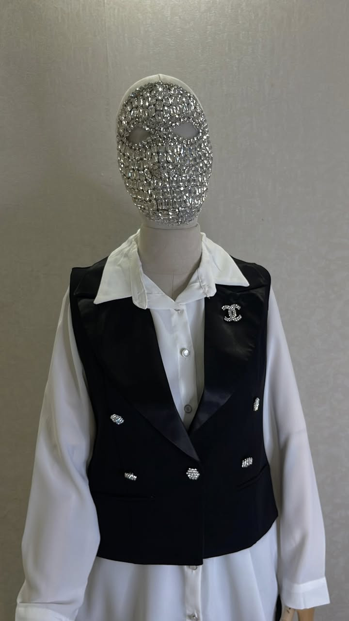 ✨ سوت أنيق بأسلوب كلاسيكي عصري ✨
تألقي بإطلالة راقية تجمع بين البساطة والفخامة 🌿🤍

يحتوي الشليف على ١٢ قطعة ٦ لون اسود و ٦ لون رصاصي ، القياسات من ٣٨ الى ٤٤ السعر خاص ✨


**إذا كنت صاحب هذا الإعلان وتريد حذفه لأي سبب، رجاءا أرسل رسالة إلى الدعم الفني**