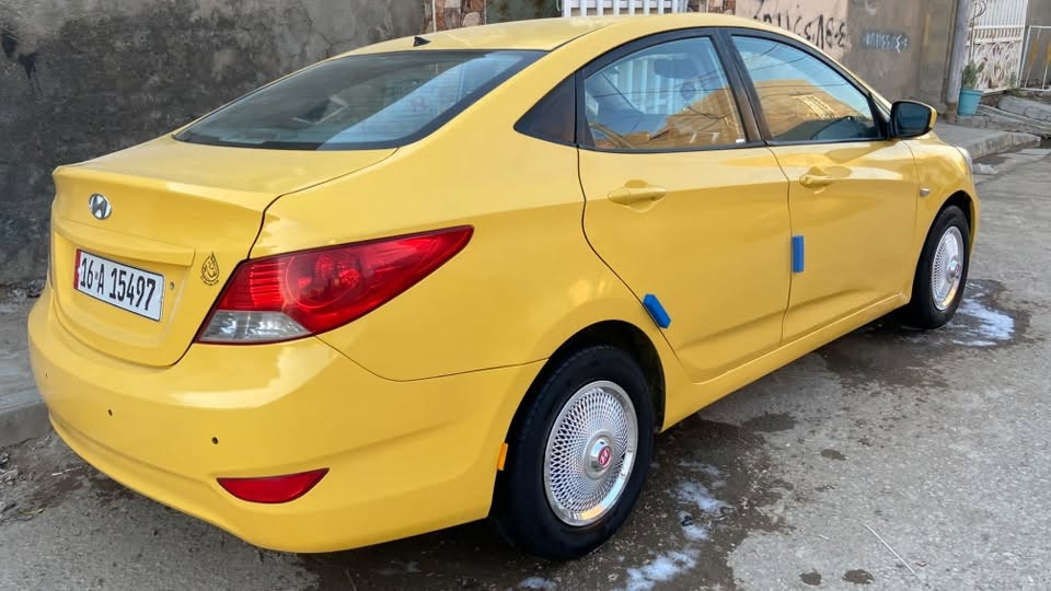 السلام عليكم اكسنت للبيع 
موديل 13 خليجي 1600 
سنويه 31 محرك جديد هزه جديده 
بيه جاملغ امامي مبدل والباقي كفاله سياره ب شرط تحويل دوشمه ارضيه تنته كله جديد رقم قادسيه مكان قادسيه السعر 78 بيه مجال قليل اتصل خاص ماجاوب شراي اتصل وتشلع عيوني بيع فقط مارواس وهذا رقمي ***********
