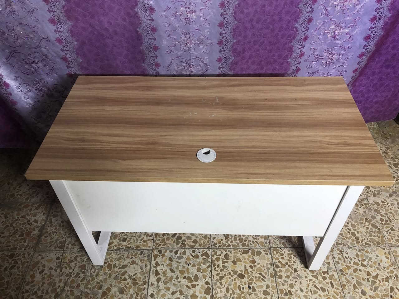 سلام عليكم للبيع مكتب تركي 120سانتيم نضيف جداً ويا بوفيه مكاني الشعله سعره 75 للتواصل خاص اوالاتصال***********
