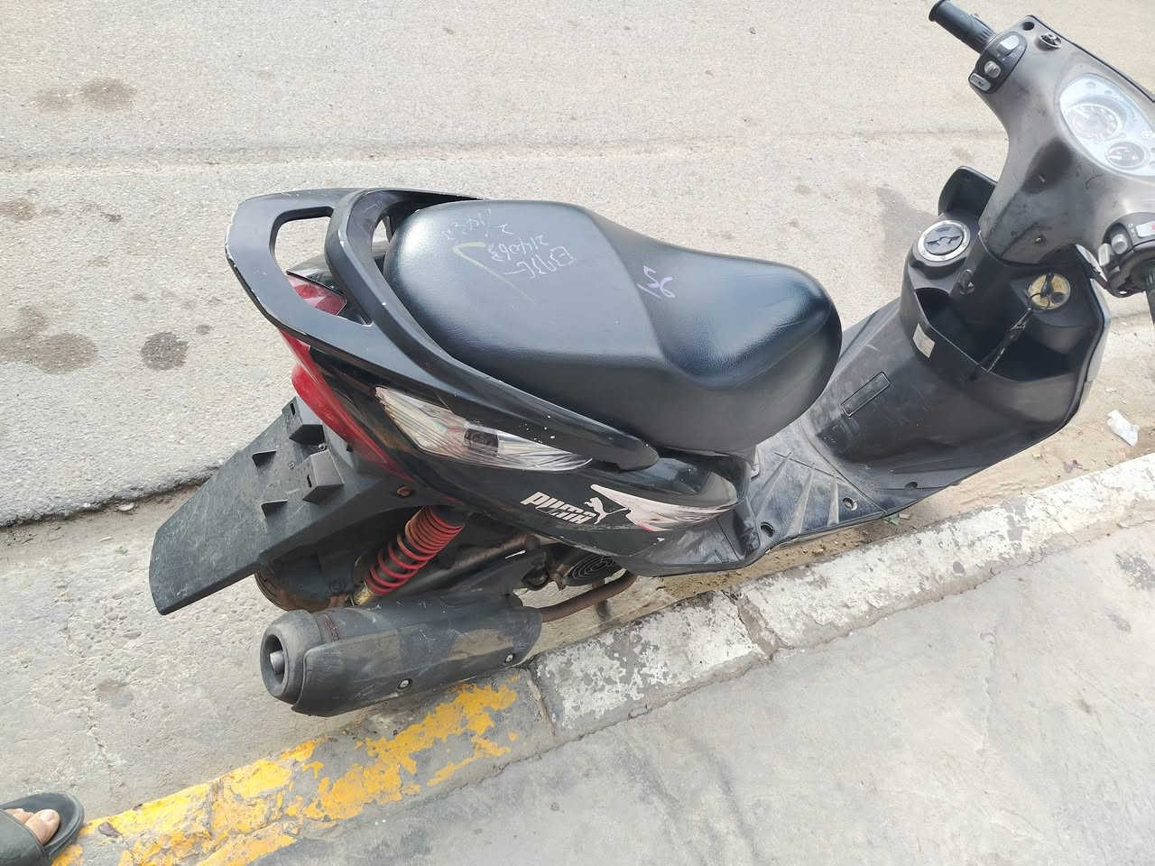 درجة ثعلب هل بيع رمبه صار لي اسبوع من نزلتها بص صار عندي ضروف أو أريد بيعه رقم ***********بكاني الحرية نوب الضباط قرب فران بتول نضيفه فول
