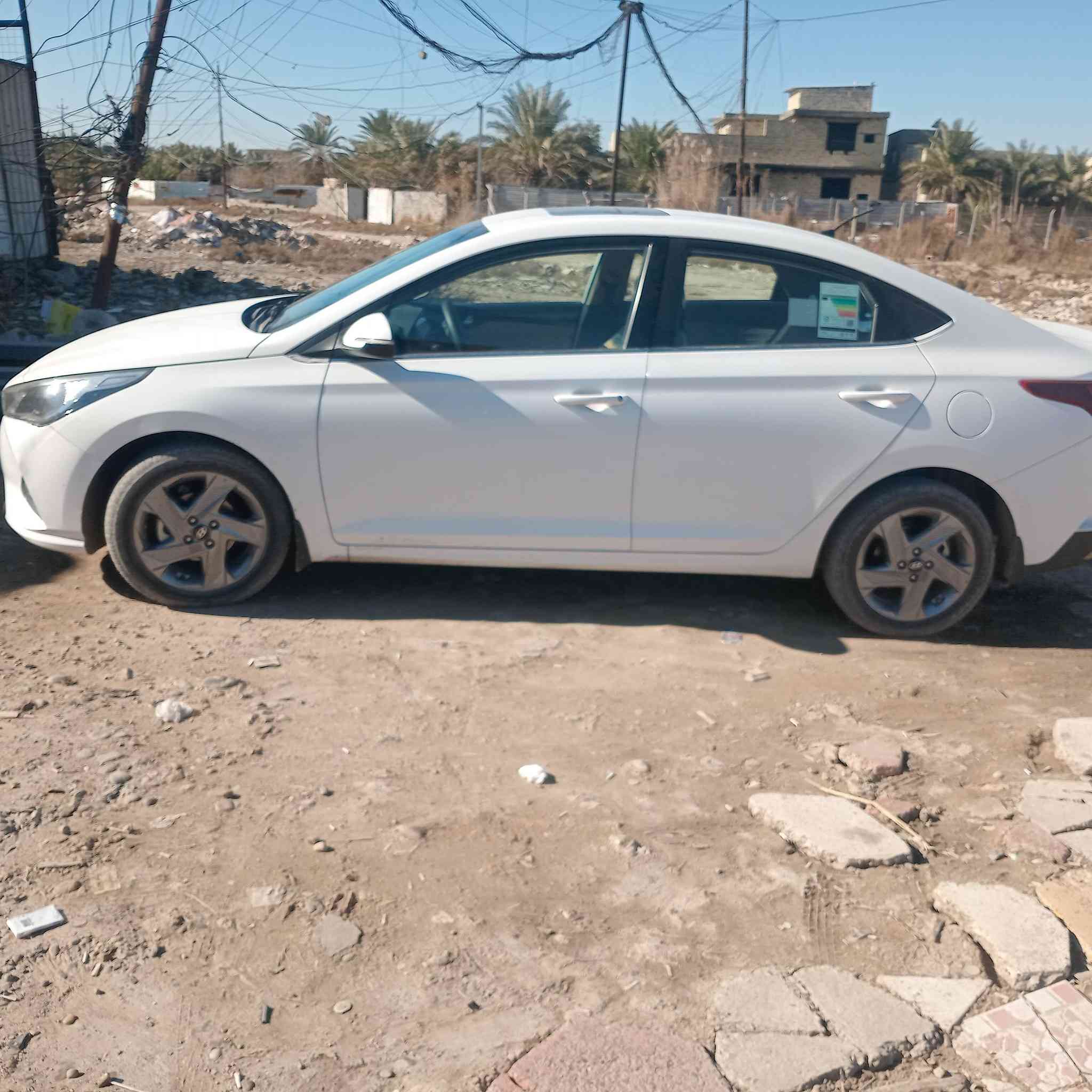 السلام عليكم 
اكسنت 22 ماشية 37 
وراد خليجي فول مواصفات 
بيه تكحيل واضح بلصور بس 
السعر 155 
*********** متواجد على الرقم
شعله دوانم
