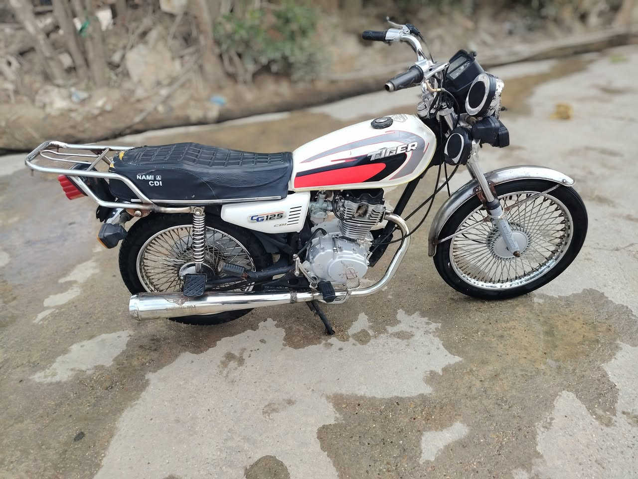 سلام عليكم تايكر البيع موديل 21 مكفوله من كلشي اوراق اصولي مكان القاسم السعر 450 وبيه مجال اتصل ***********
