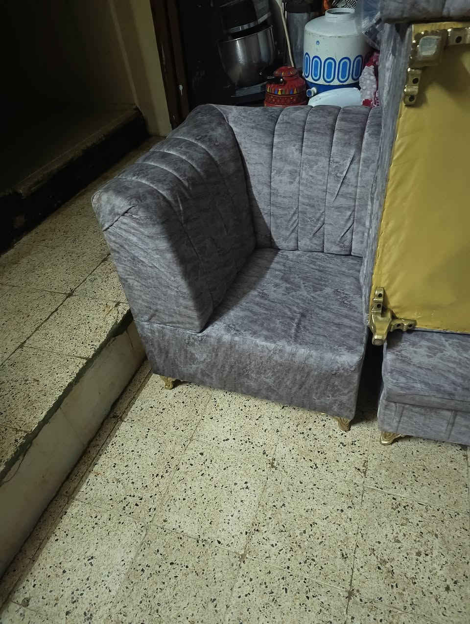 ميز تواليت المنيوم فصال ثقيل السعر 70 - ديوان 7 أمتار 6 قطع نضيف السعر 140- ثلاجه كونكورد وضع شركه شرط التجميد السعر 140-الشراي يتصل ***********-‏‪0750 791 3697‬‏ وادي حجر
