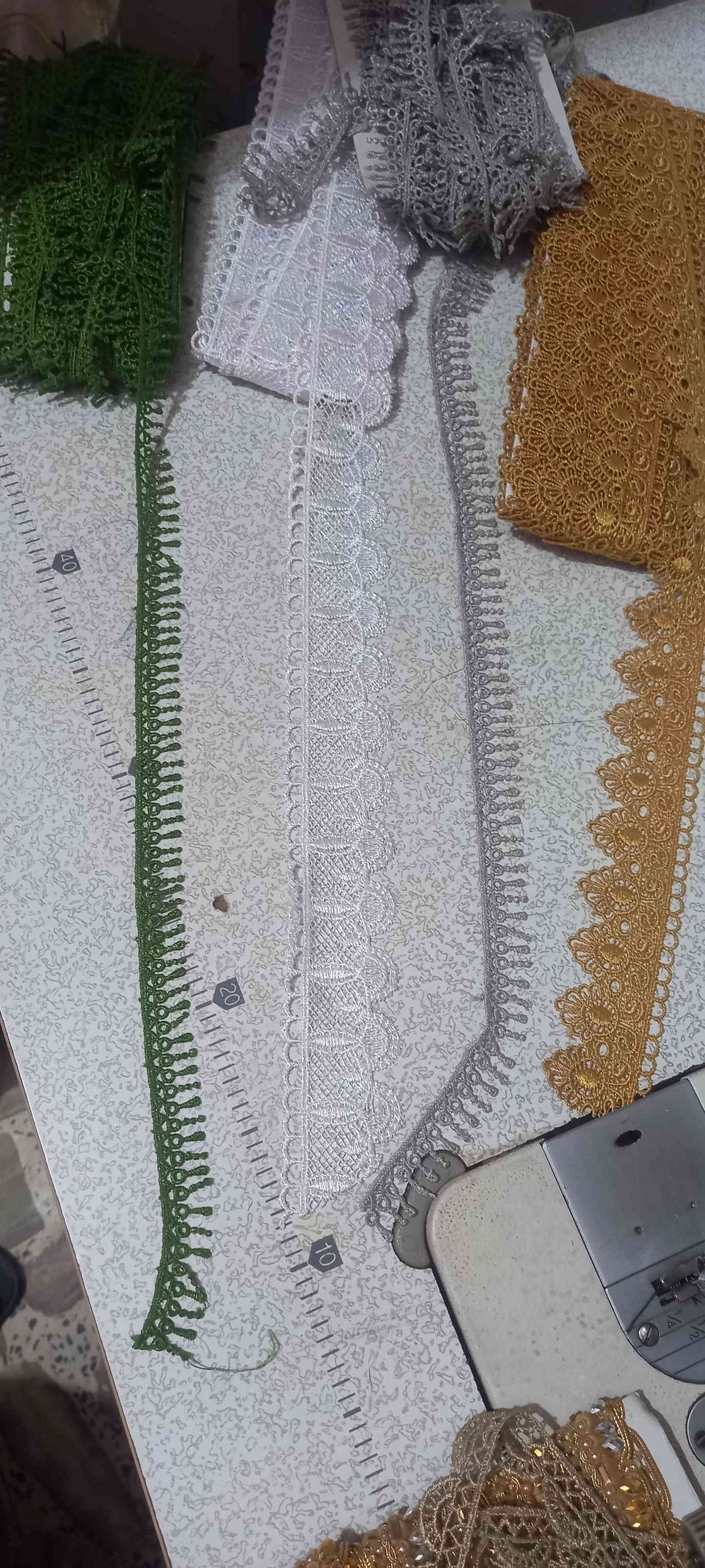 لوازم خياطه للبيع بسعر مناسب للاتصال ***********
