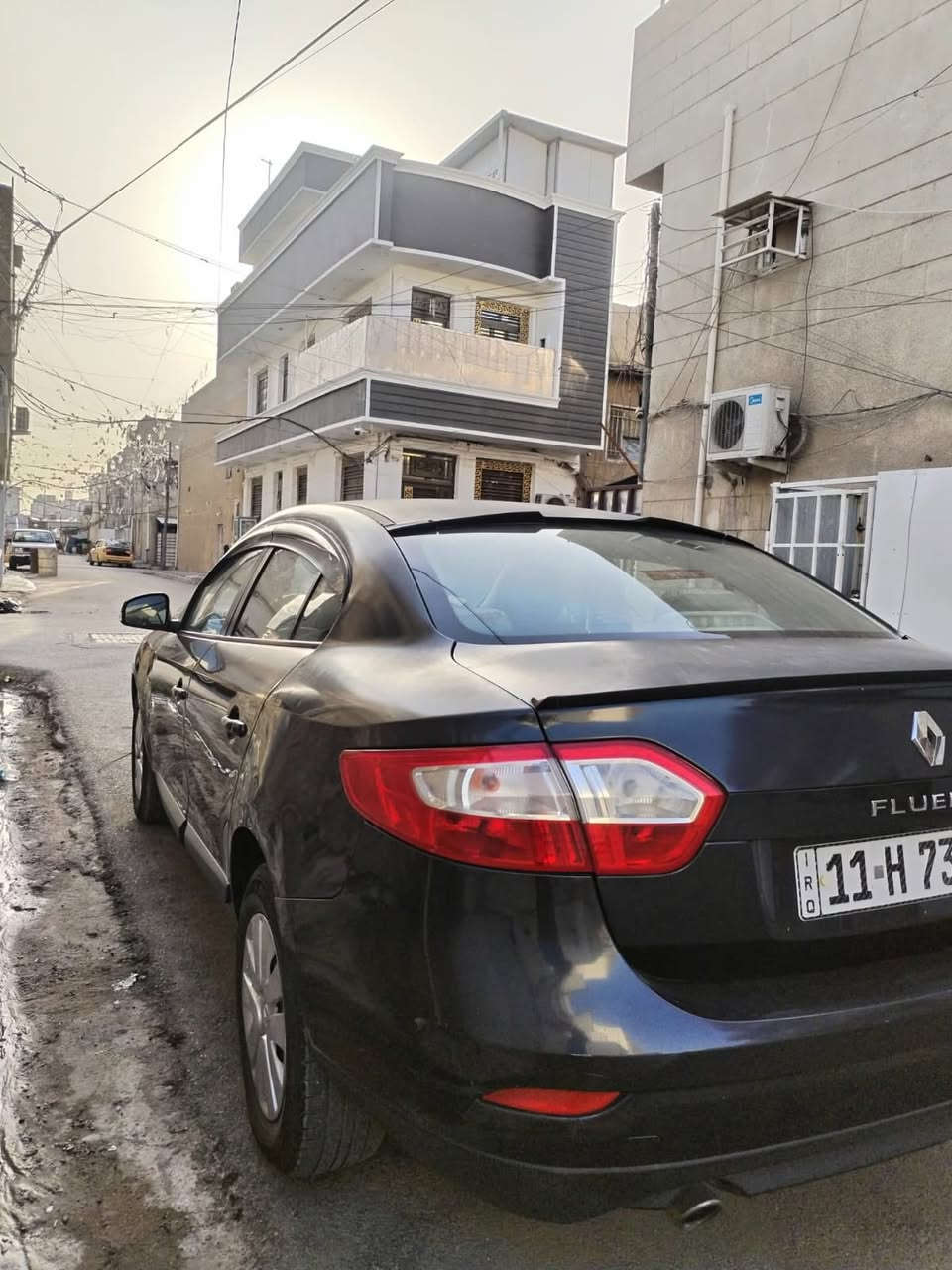 رينو فلوني 2016 ماشية 60 الف سنويه جديده تحويل ثاني يوم ما بيه صبغ بيه طخه من وره جهة السايق مبينه بالصورة كير ومحرك و تبريد خير من الله السعر 70 وبيه مجال للشراي ***********
