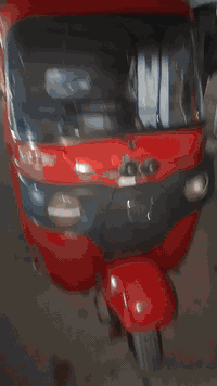 تكتك 17دخله 18مثل ما موضح بل منشور سعر 2700وبيه مجال شي بسيط بوتساب 07...