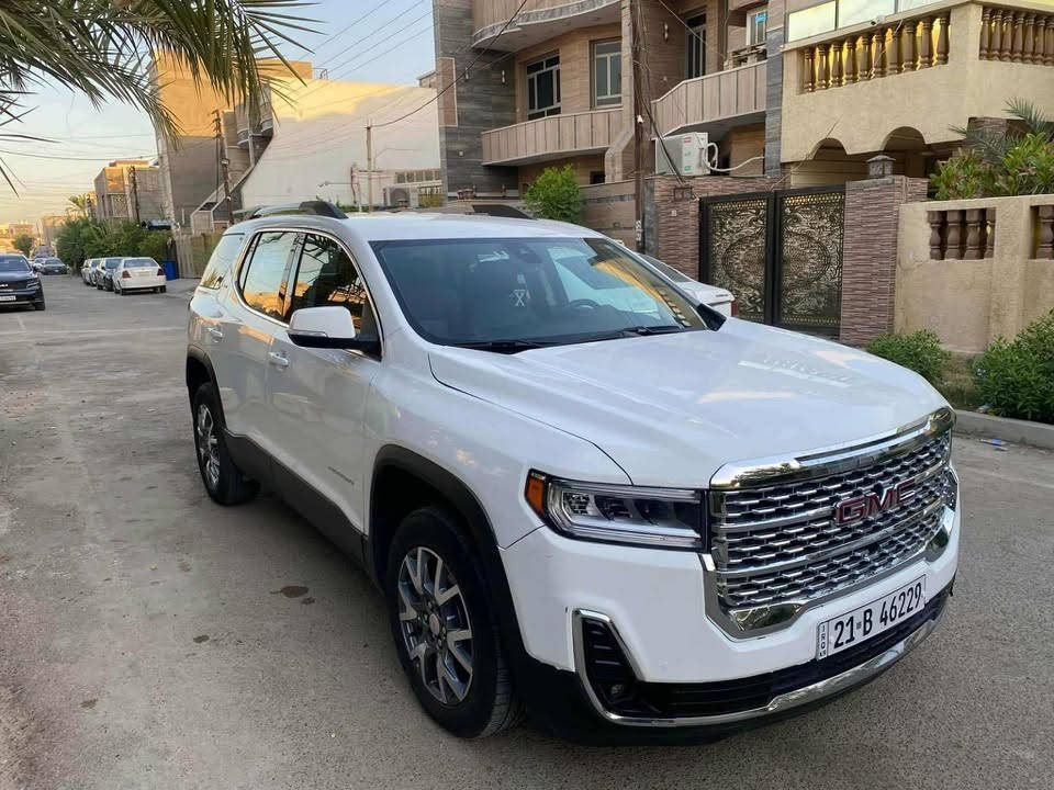 السلام عليكم
GMC Acadia 2023 SLT.              2023 جمسي أكاديا   
 ماشية 88 الف كيلو مو ميل 
رقم سليمانية بأسمي  
فول مواصفات للأخير عدا الفتحة
٧ راكب - ٣ قطع تبريد
محرك 2000 تيربو - كشنات جلد - تشغيل عن بعد
- نقاط عمياء - رادارات (360) امامي خلفي جانبي -
صندوق كهرباء ( ويفتح بالقدم ايضا ) - سستم صوت (bose) -
داتا شو - تدفئة كشنات - كشنات كهرباء
تحديد مسار - اوتو ستوب - توقف ذاتي عند الاقتراب من السيارات
- قفل تلقائي - مراية تعتيم ذاتي + اشاير - سايد بريك بصمة - فول تحكمات ستيرن - اضاءة العالي اوتو - لايت ٣ عدسات - منظومة زنون بلادي
وبعد بيها هواااي مواصفات. 

الحادث واضح بالصور وسونار مرفق بالصور أيضاً .

السعر : 235 ورقة وبيها مجال - مكاني كربلاء .

السيارة جديدة بمعنى الكلمة وبالواقع بعد احلى وكل التفاصيل مذكورة بالمنشور . 

للاستفسار الاتصال : *********** واتساب موجود
