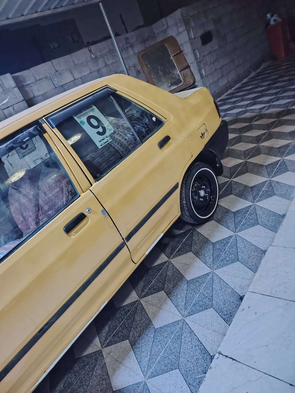 سلام عليكم سايبه مديل 2015  رقم واسط نكليزي تحويل ثاني يوم سياره جاهزه تخم تاير دوشمه باتري كله جديد 
السعر 33 بيه مجال قليل *********** مكان واسط
