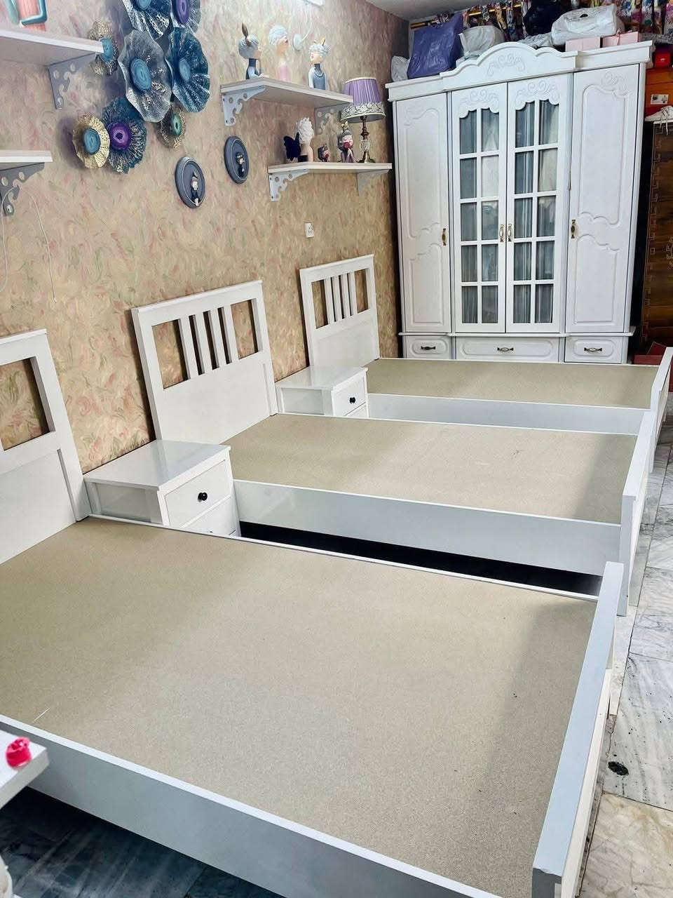 نجاره ابو الحسن لعمل كافه اعمال النجاره التركي كافه أنواعها ديكورات غرف نوم مطابخ ديرسنك روم 
البصره صناعيه حمدان 
***********
***********
