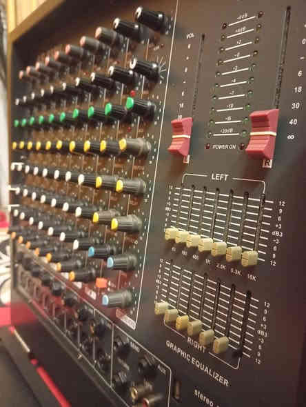 اللهم صل على محمد وال محمد 
توفر جهاز أسوار نضيف مثل ماواضح بالصورة شغلة خير من الله بس بي ضعف بلصدة سعرة (٣٧٥)    *********** بي وتساب
