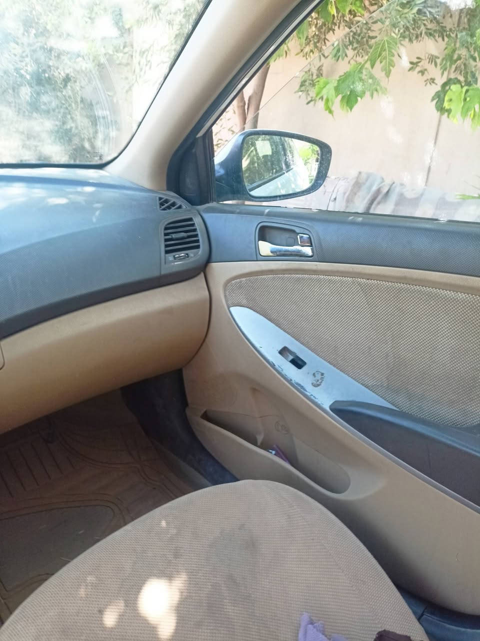 اكسنت موديل 2011
رقم اربيل انگليزي 
محرك .گير تبريد شرط 
***********
