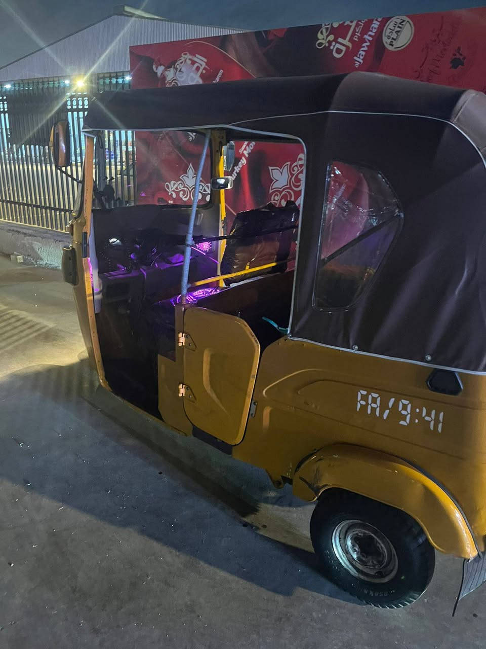 سلام عليكم
تكتك للبيع موديل 21 
شهر 6
المكينه مجفته 
السعر 7700 بيه مجال 
العنوان بغداد مدينه الصدر 
***********
