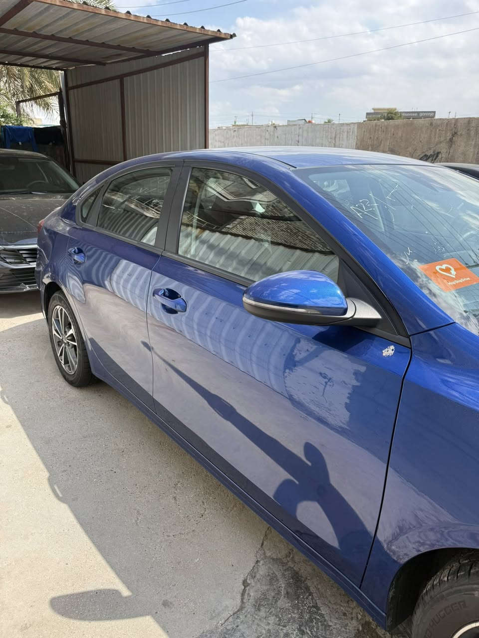 السلام عليكم
كيا فورتي 
موديل 2024
لون ازرق 
ماشيه 21 الف ميل 
حادثها باب سايق مبدل اصلي وجاملغ امامي جهة سايق مبدل اصلي أمريكي 
وبيها طخه ب جاملغ الخلفي واضحه بعدها ما مصلحها 
مواصفاتها رادر امامي خلفي 
رادرات ب مري جانبية 
حساسات امامي خلفي وهم ب مري 
أشاير ب مري 
سيارة بعدها ما مرقمة دخول جديد 
ملاحضة سيارة بدون ايرباك 

رقم الاستفسار ***********
