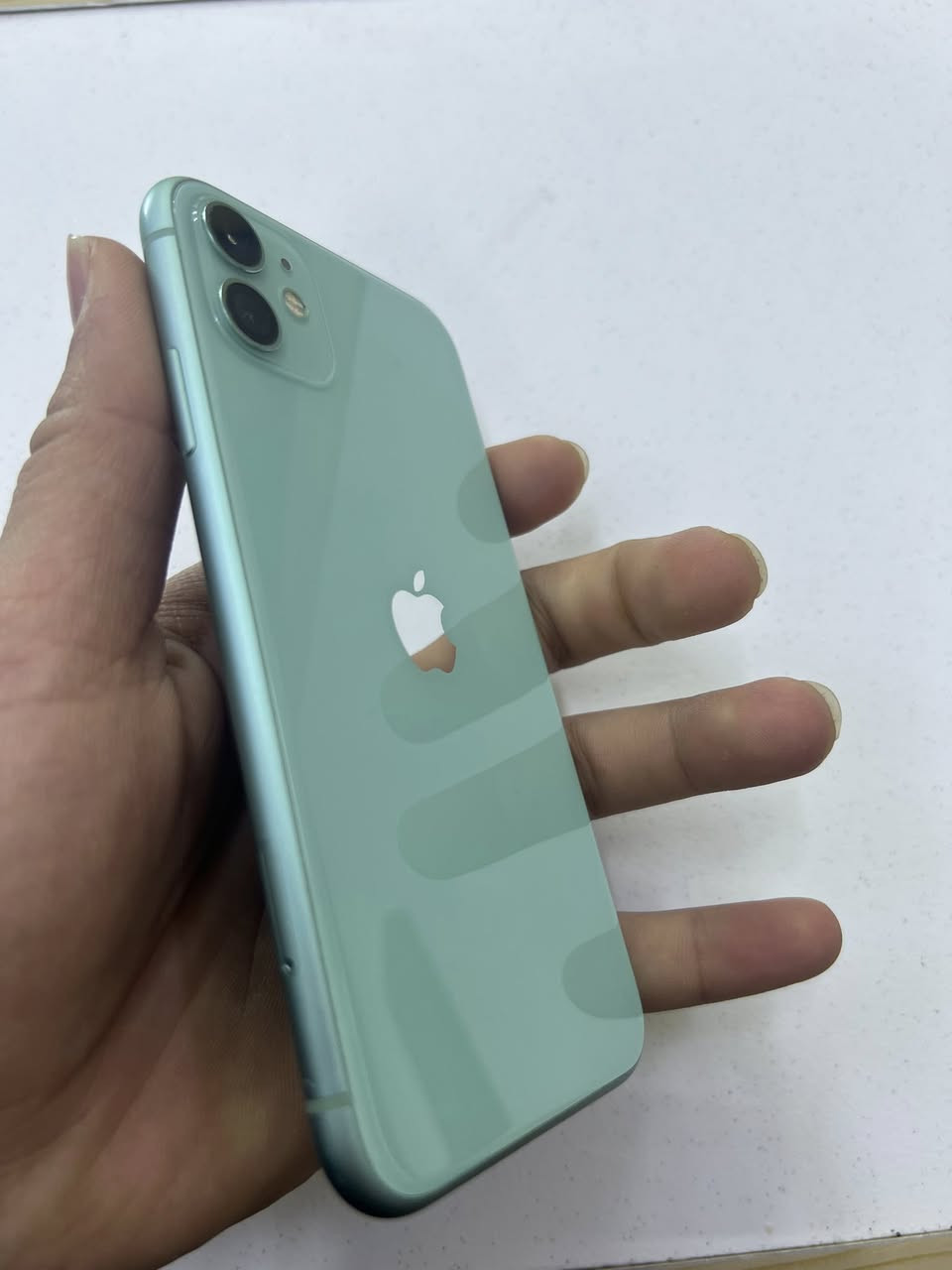 ايفون ١١
نورمان ما مفتوح ما يعبرهواء ضد مي
ذاكره ٦٤ 
بطاريه ٩٥
((دبل سيمكرت))
السعر ٢٣٥
العنوان موصل ايسر حي وحده 
 اتصال *********** او خاص
